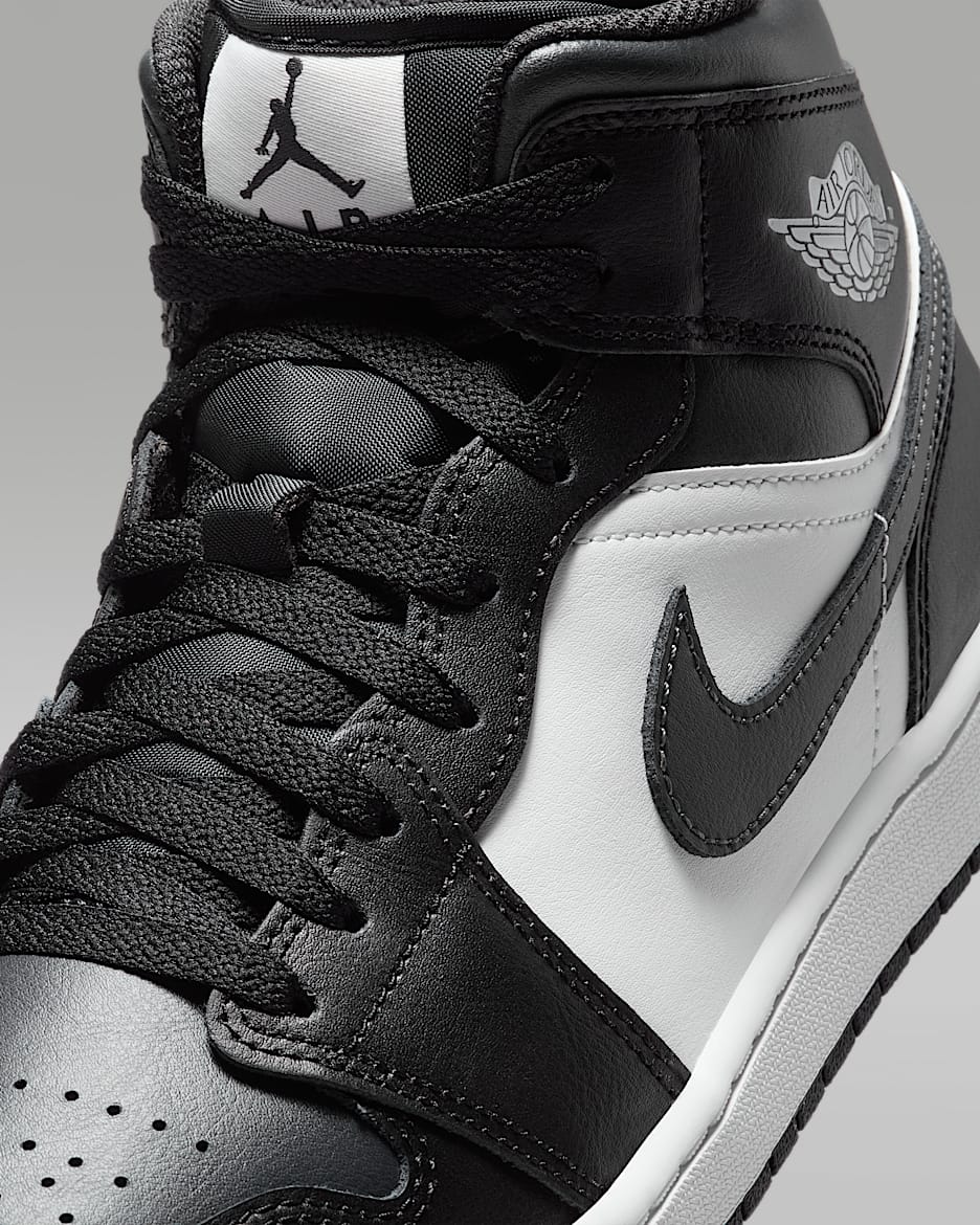 Air Jordan 1 Mid Men s Shoes